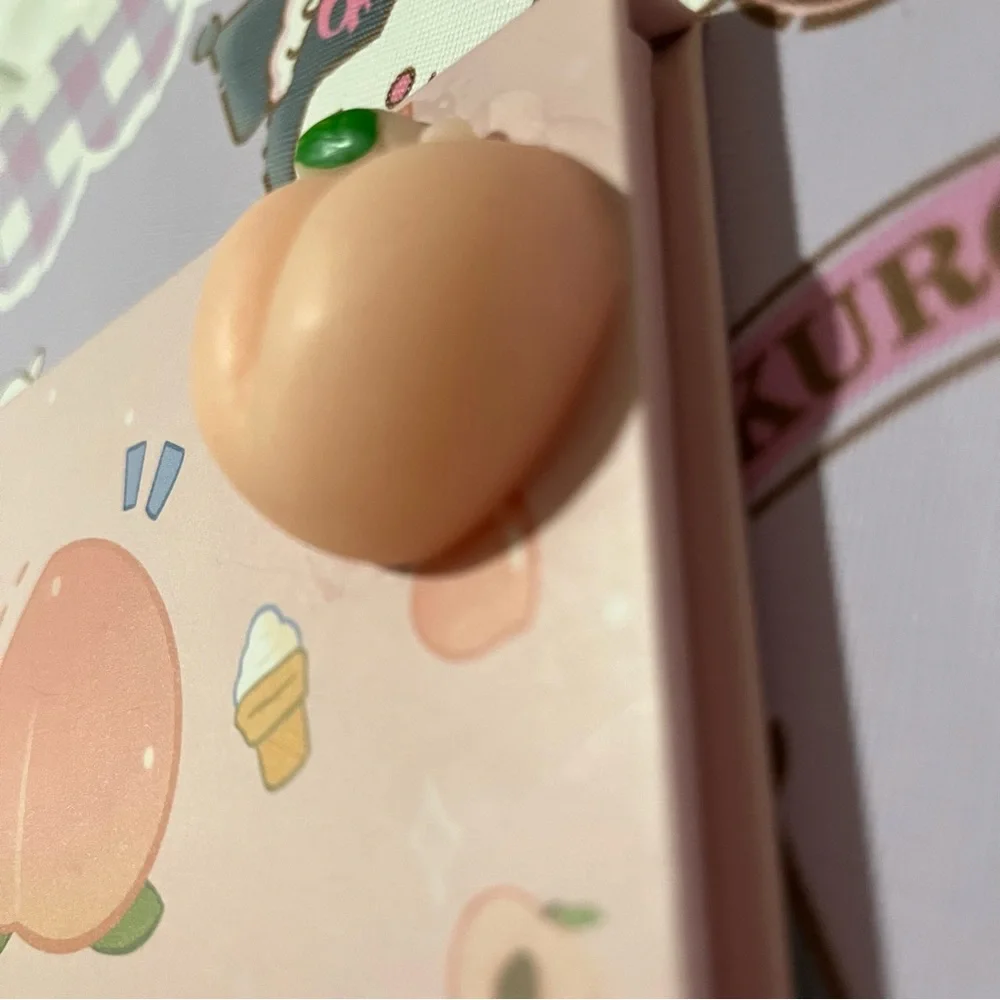 18 Color Neutral Warm-Toned Peach Palette with Squishy Peach